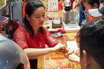 Giá vàng hôm nay 27/7, dấu hiệu giảm giá đầu tiên